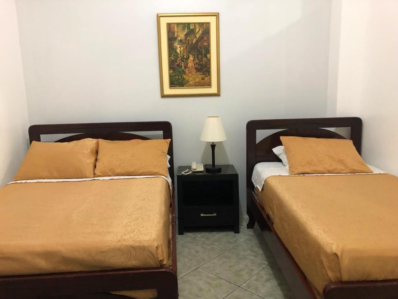 Hotel Plaza Central Huaquillas Room photo